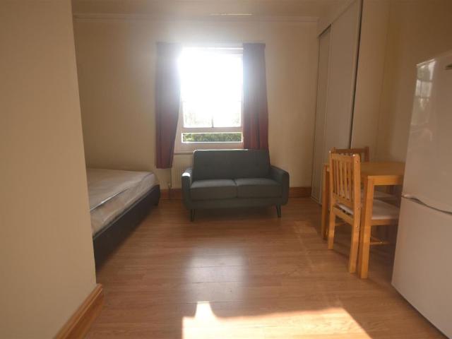 Denmark Road, Reading, Berkshire RG1, Studio to rent, £825 pcm | PrimeLocation