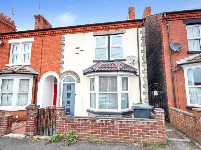 Denmark Road, Rushden NN10, 2 bed terraced house to rent, £1,050 pcm | PrimeLocation