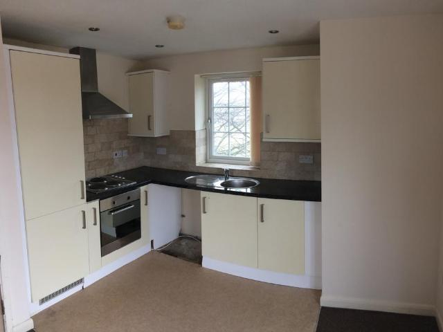 Denmark Street, Wakefield, West. 2 bed flat to rent £800 pcm £185 pw