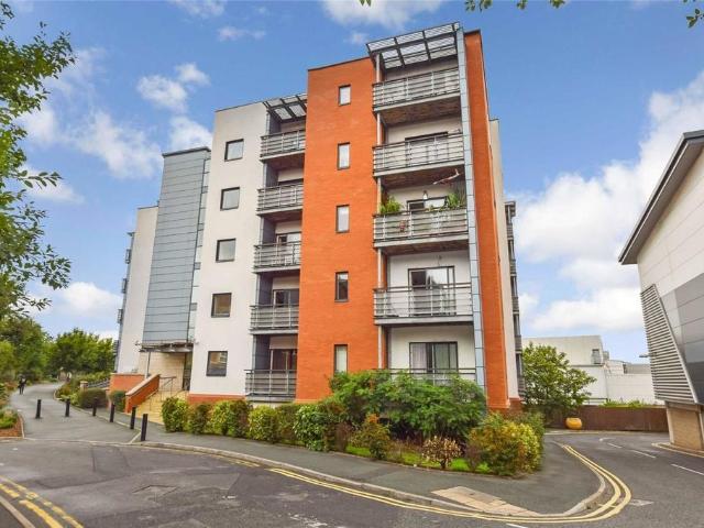 Denmark Street, Altrincham, Greater. 2 bed flat to rent £1,450 pcm £335 pw
