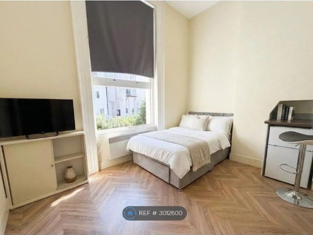 Denmark Terrace, Brighton BN1, Studio to rent, £1,050 pcm | PrimeLocation