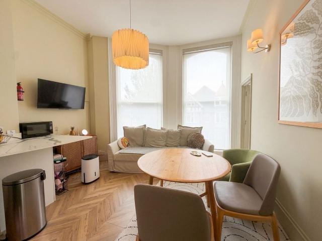 Denmark Terrace, Brighton BN1, 1 bed flat to rent, £1,470 pcm | PrimeLocation