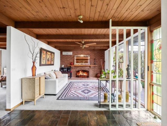 OFF MARKET OPPORTUNITY Dennehy home in quiet court on 839sqm!