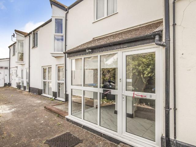 Dennett Road, Croydon CR0, 2 bed terraced house to rent, £2,250 pcm | PrimeLocation