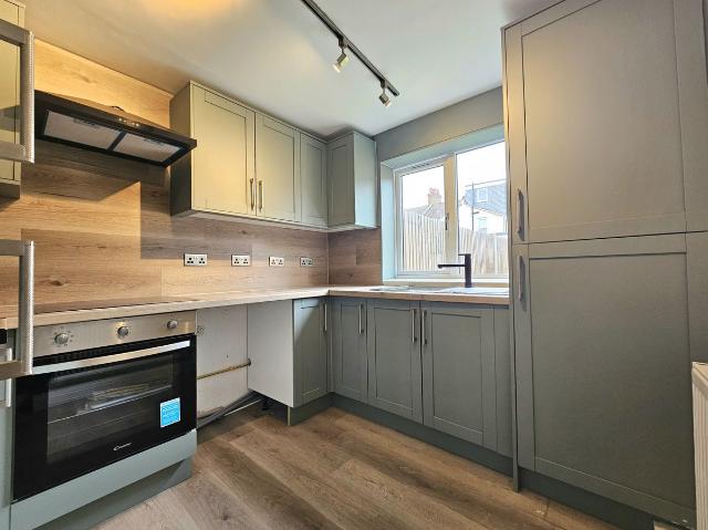 Dennett Road, Croydon CR0, 4 bed terraced house to rent, £2,200 pcm | PrimeLocation