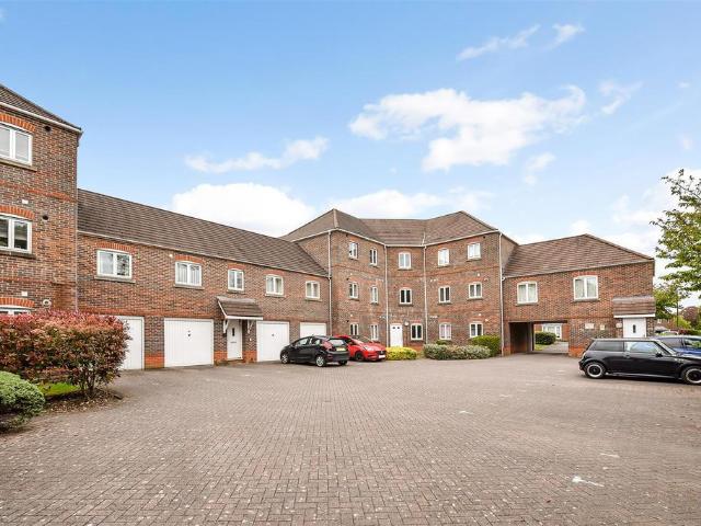Denning Mead, Andover 1 bed maisonette to rent £995 pcm £230 pw