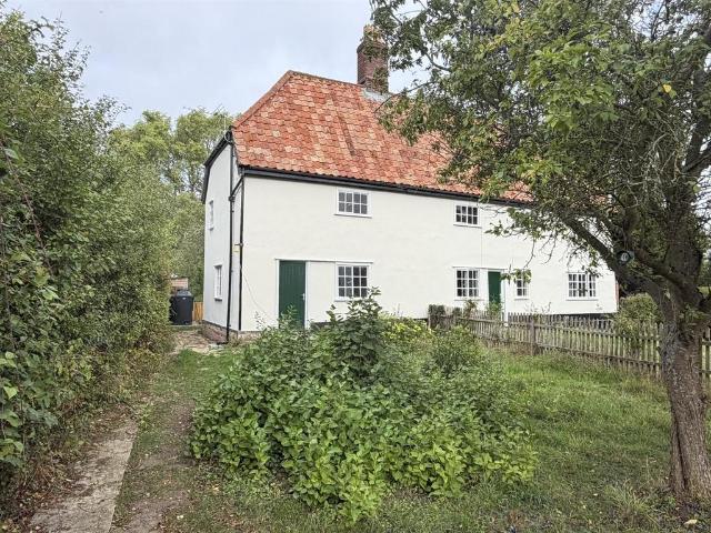 Dennington 2 bed semi detached house to rent £900 pcm £208 pw