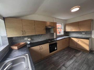 Dennistead Crescent 4 bed house share to rent £2,164 pcm £499 pw