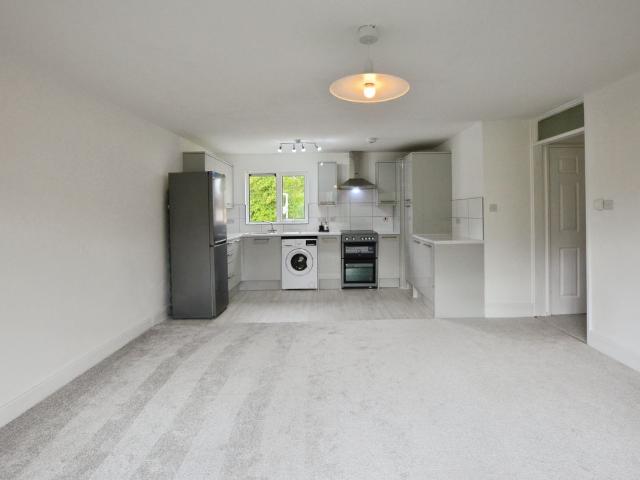 Dennis Road, Cambridge CB5, 2 bed flat to rent, £1,500 pcm | PrimeLocation
