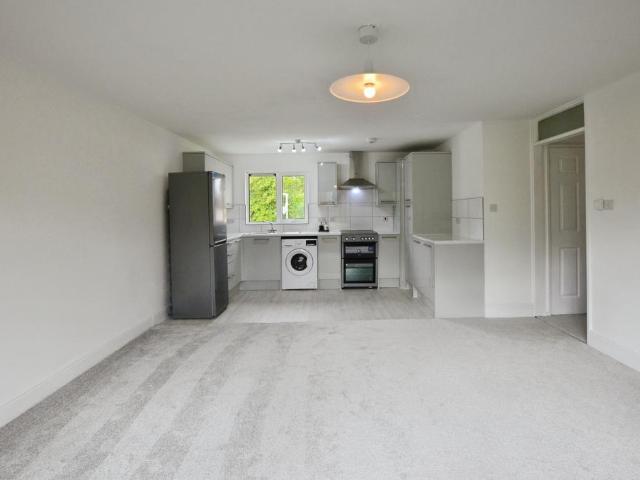 Dennis Road, Cambridge, CB5 2 bed flat to rent £1,500 pcm £346 pw