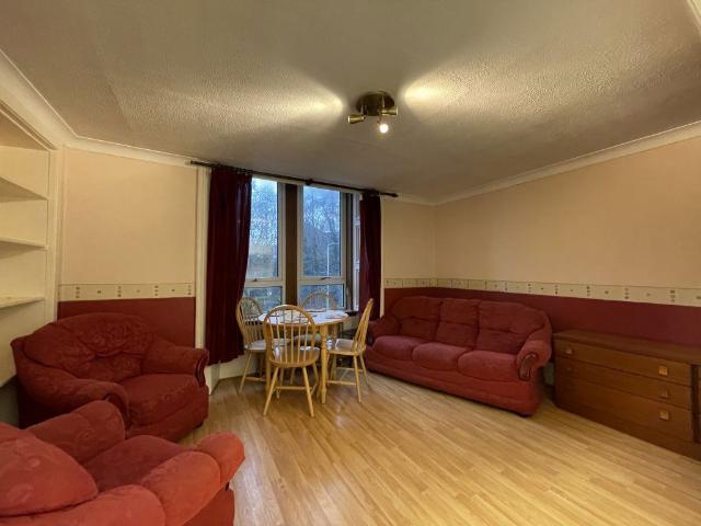 Dens Road, Dundee DD3, 2 bed flat to rent, £630 pcm | PrimeLocation