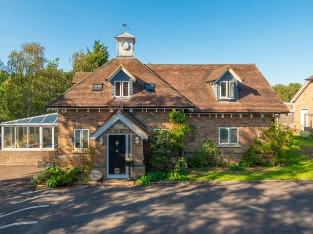 Denstead Lane, Chartham Hatch 2 bed semi detached house to rent £1,700 pcm £392 pw