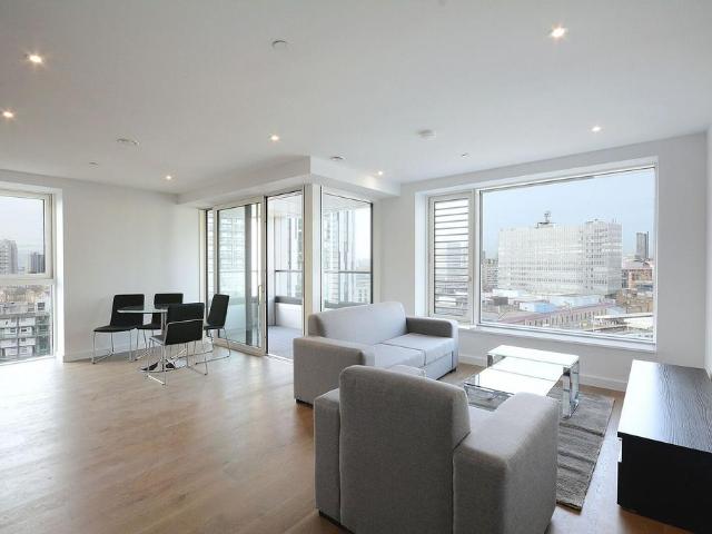 Deacon Street, Elephant and Castle, SE17 2 bed flat to rent £6,000 pcm £1,385 pw