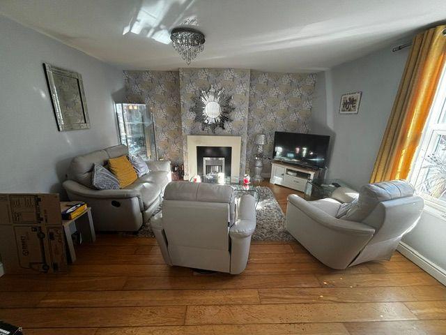 Deacon Road, Widnes WA8, 2 bed flat to rent, £750 pcm | PrimeLocation