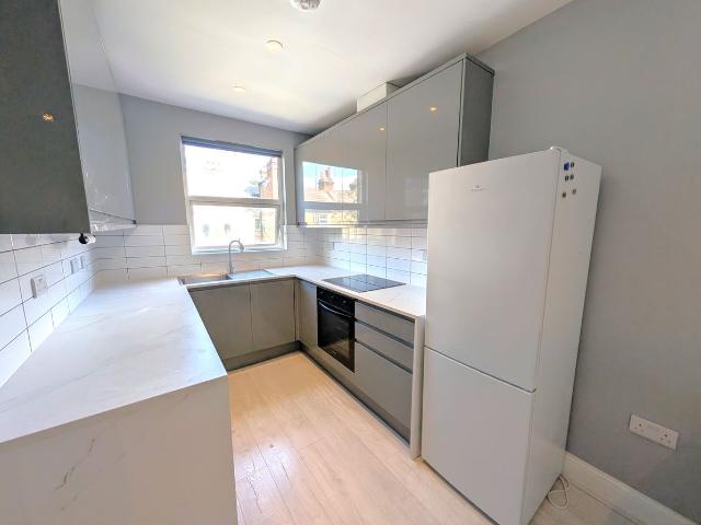 Deacon Road, Willesden NW2, 3 bed maisonette to rent, £2,250 pcm | PrimeLocation