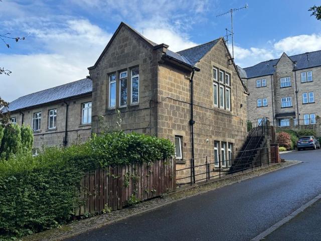 Deaconess Court, Ilkley, LS29 1 bed apartment to rent £750 pcm £173 pw