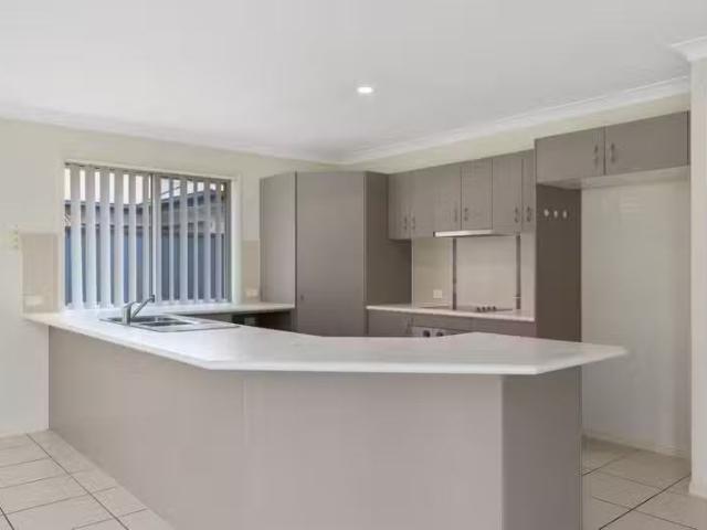 Deal! NINGI, QLD 4511 House for Rent