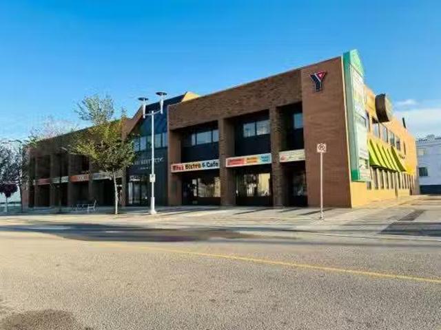 Cozy Avenue, Grande Prairie, AB, T8V 0Y1 commercial for leas.
