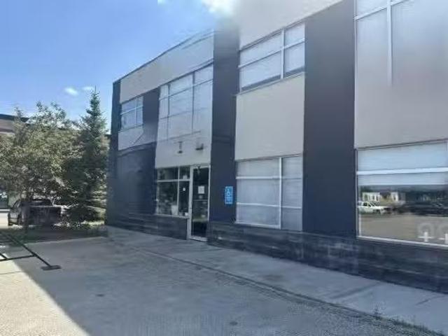 Nice Avenue, Grande Prairie, AB, T8V 8H8 commercial for leas.