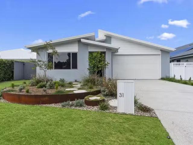 Cheap BANKSIA BEACH, QLD 4507 House for Rent