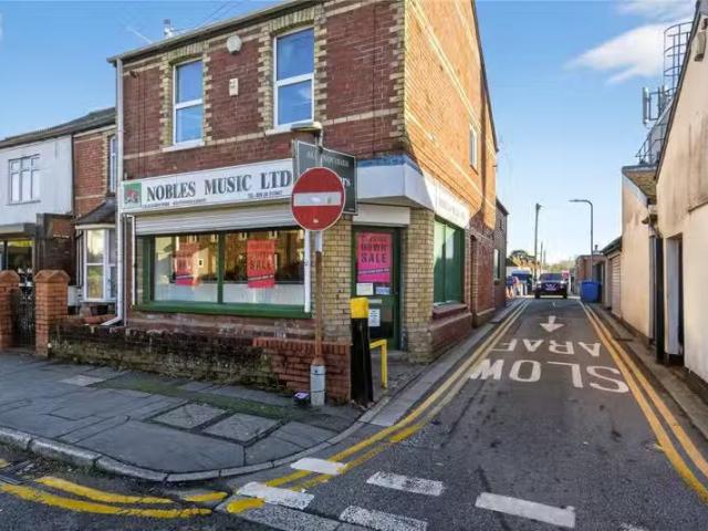 Unique End of terrace house for rent in Old Church Road, Whitc.