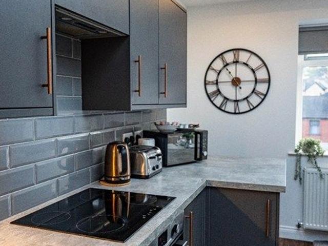 Deal House, Huddersfield HD5, 2 bed flat to rent, £1,100 pcm | PrimeLocation