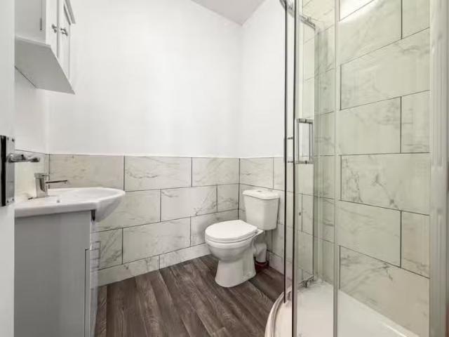 Rental! Studio flat for rent in Cathedral Road, Cardiff, CF11