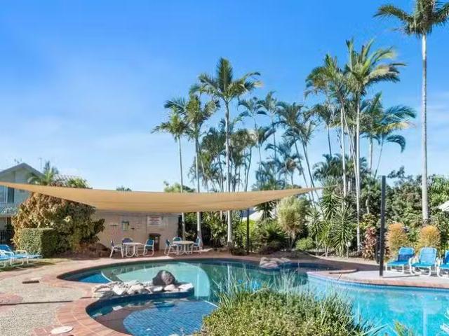 Deal! 08/300 Cottesloe Drive, Mermaid Waters, QLD 4218