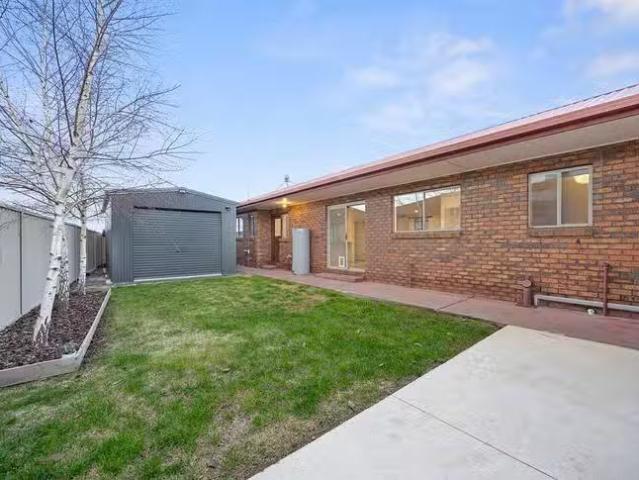 For Rent! 143 Birdwood Avenue, Sebastopol, VIC 3356
