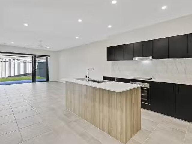 Nice 1/43 Golden Pine Way, Palmwoods, QLD 4555
