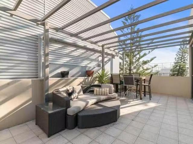 New 14/2 4 Pensioner Guard Road, North Fremantle, WA 6159