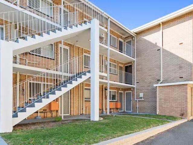 Charming 14/4 Minora Place, Rivervale, WA 6103
