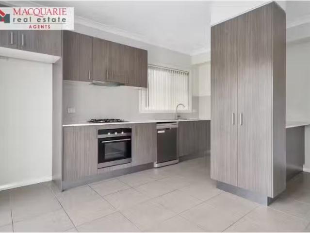 Rental! 1/46 48 Webster Road, Lurnea Townhouse for rent Liste.