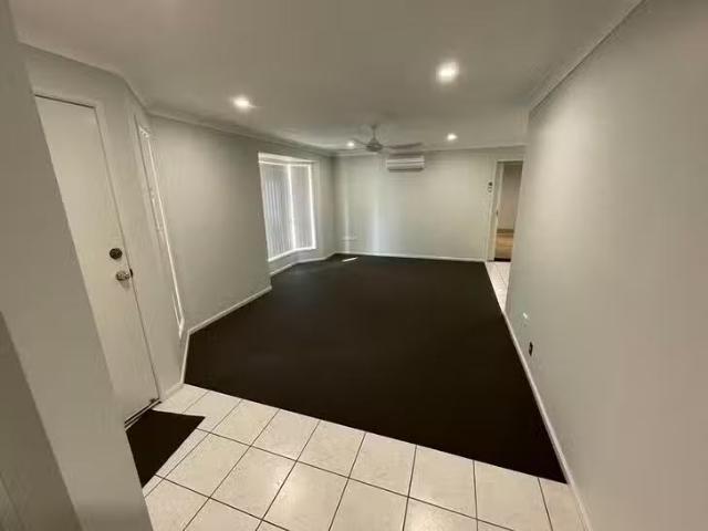 Unique 146 Spring Street, Middle Ridge, QLD 4350