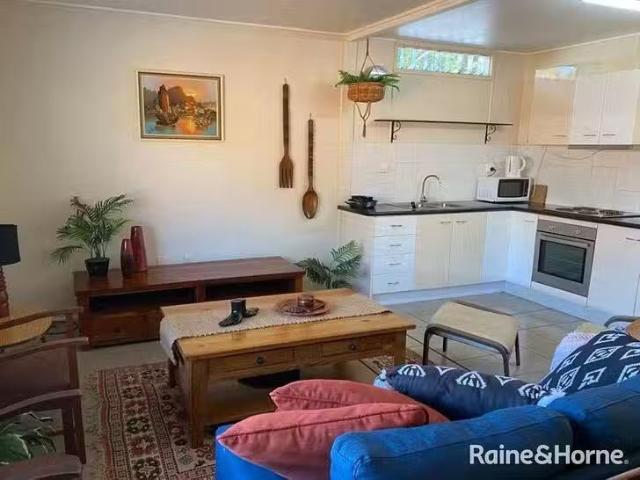 Charming 1/48 Mcneilly Street, Svensson Heights, QLD 4670