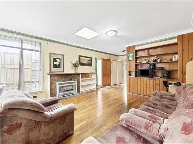 Charming 14 Macorna Street, Frankston, VIC 3199