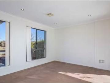 Cozy 1/4 Mcmahon Drive, BUNGENDORE Townhouse for rent Listed.