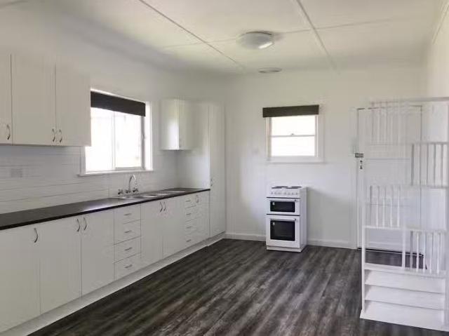 Cozy 14 Buff Point Avenue, Buff Point, NSW 2262