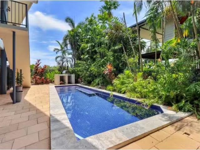 New 14 Bayview Boulevard, Bayview House for rent Listed by Ao.