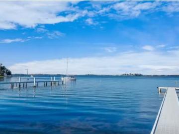 Rental! 14 Grant Road, Coal Point House for rent Listed by Fi.