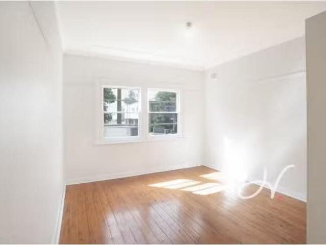 Unique 14 High Street, Waratah House for rent Listed by Zac H.