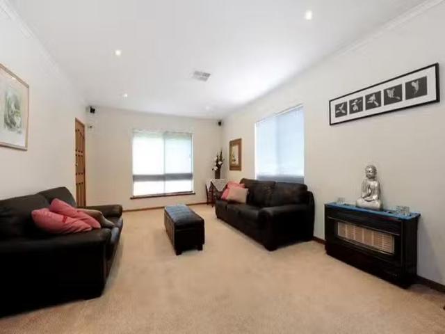 Just in! 1/4 Jackson Street, Magill, SA 5072