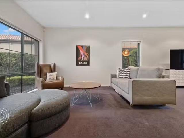 Cozy 14 Krantzcke Circuit, Nicholls House for rent Listed by.