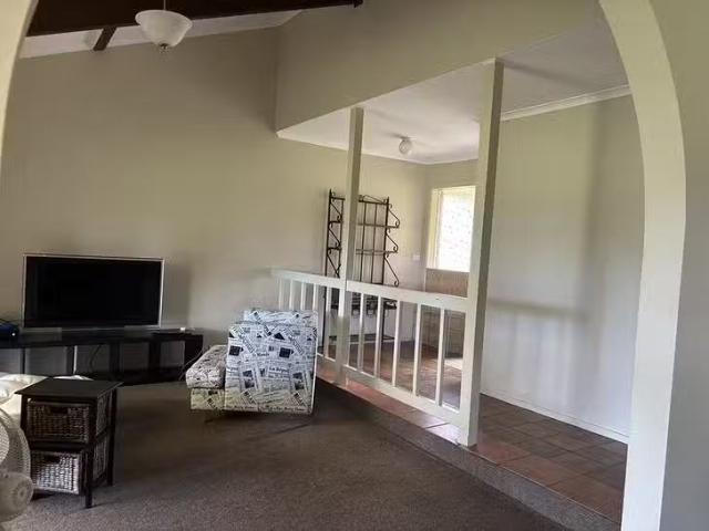 Deal! 14 Riversdale Road, Oxenford, QLD 4210