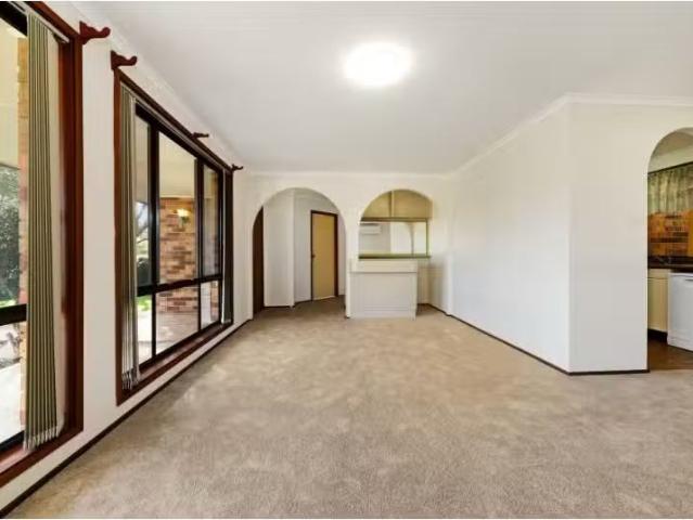 Deal! 14 Tristania Parade, Maloneys Beach House for rent List.