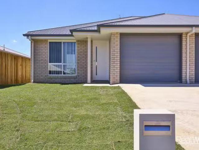 Nice 1/4 Whitefield Street, Glenvale, QLD 4350
