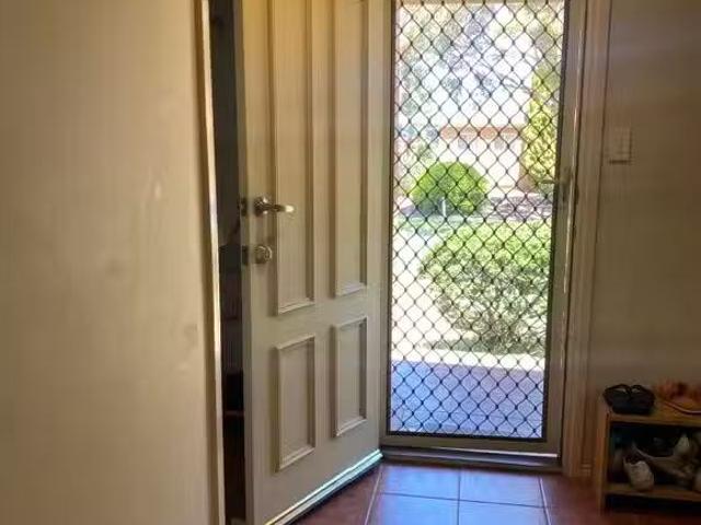 Cozy 14 Willandra Loop, Caroline Springs VIC 3023