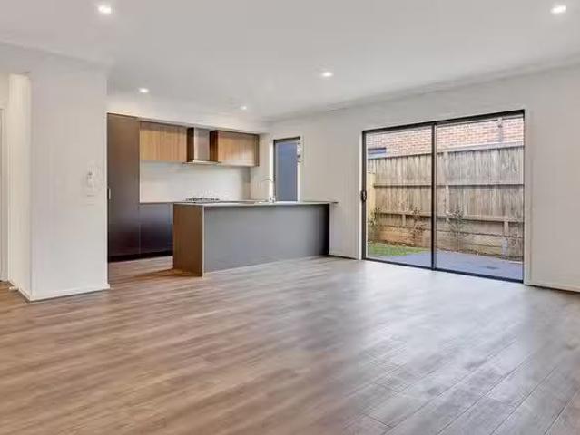 New 14 Woolspinner Crescent, Wyndham Vale, VIC 3024