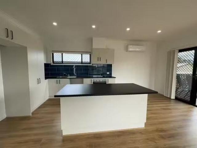 Deal! 14A Dehlia Street, Marsden, QLD 4132