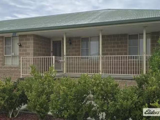 Charming 1/53A Commerce Street, Taree, NSW 2430